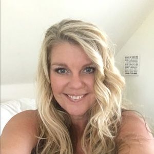 Meet your Posher, Yvette